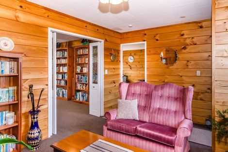 Photo of property in 6 Gates Road, Waikanae Beach, Waikanae, 5036