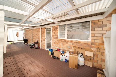 Photo of property in 11 Naylors Drive, Mangere, Auckland, 2022