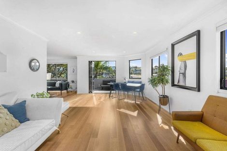 Photo of property in 16a Valley Road, Browns Bay, Auckland, 0630
