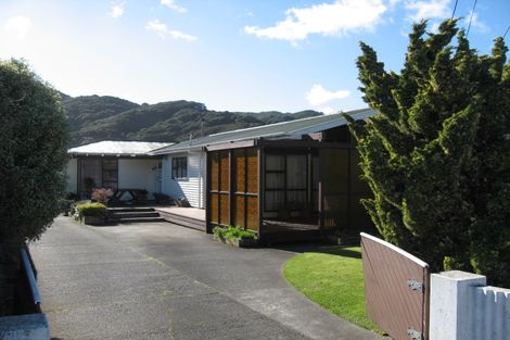 Photo of property in 56 Hyde Street, Wainuiomata, Lower Hutt, 5014