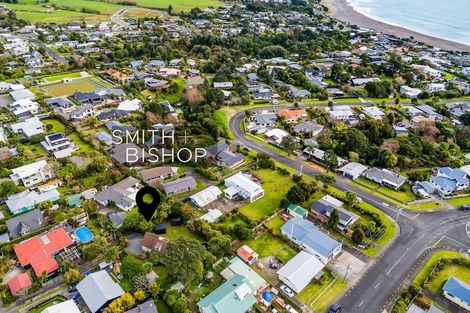 Photo of property in 1138 South Road, Oakura, 4314