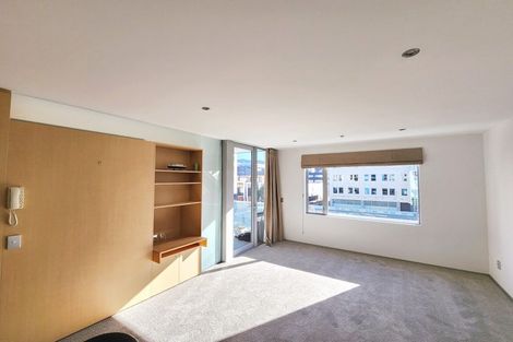 Photo of property in Sanctum Apartment, 10 Ebor Street, Te Aro, Wellington, 6011