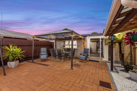 Photo of property in 18 Kohinoor Avenue, Mangere, Auckland, 2022