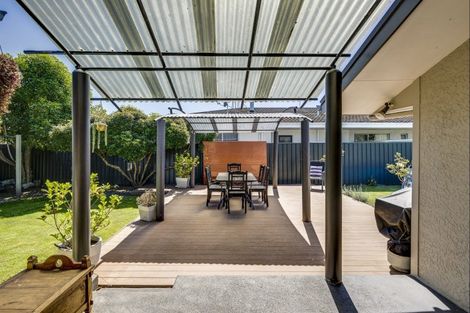 Photo of property in 28 Chester Street, Taradale, Napier, 4112