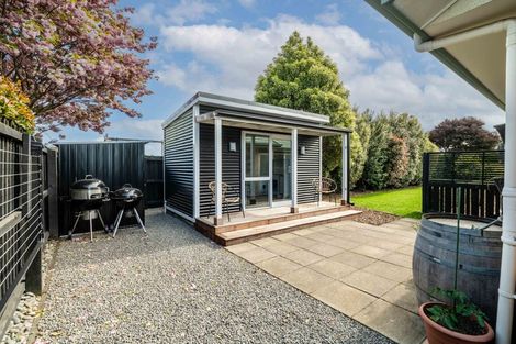 Photo of property in 10 Peel Close, Rolleston, 7614