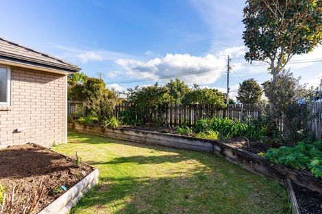 Photo of property in 82 Barbados Way, One Tree Point, 0118