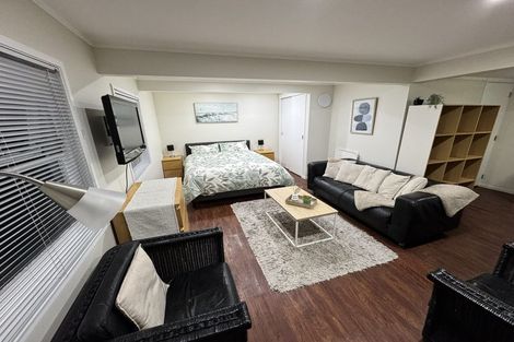 Photo of property in 1/38 Beulah Avenue, Rothesay Bay, Auckland, 0630