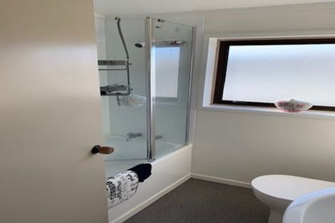 Photo of property in 49f3 Apu Crescent, Lyall Bay, Wellington, 6022
