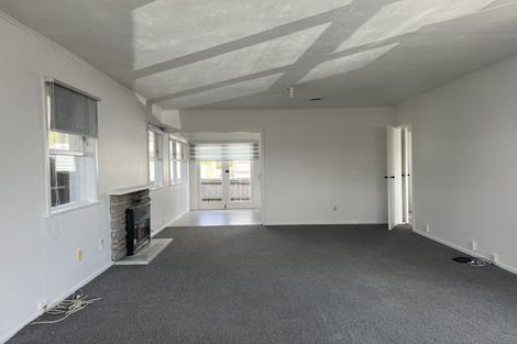 Photo of property in 25 Kaikoura Street, Henderson, Auckland, 0612