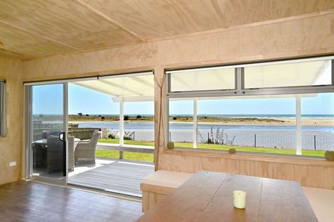 Photo of property in 177 Mahia East Coast Road, Mahia, 4198