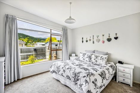 Photo of property in 18 Sunshine Avenue, Paraparaumu, 5032