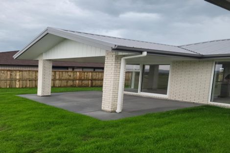 Photo of property in 21 Pukatea Crescent, Owhata, Rotorua, 3010