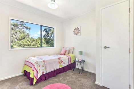 Photo of property in 72a Reynella Drive, Massey, Auckland, 0614