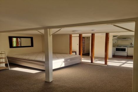 Photo of property in 16 Borlase Street, Brooklyn, Wellington, 6021