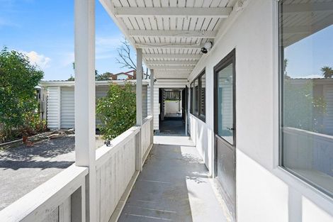 Photo of property in 9 Sungrove Rise, Sunnyvale, Auckland, 0612