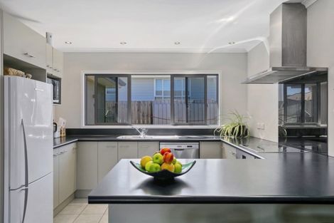 Photo of property in 15 Brompton Close, Richmond Heights, Taupo, 3330