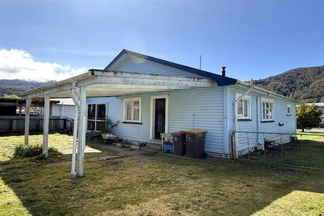 Photo of property in 48 Oxford Street, Taylorville, Greymouth, 7805
