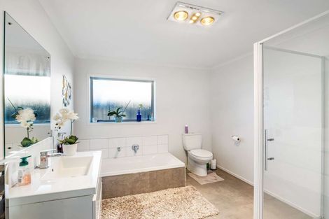 Photo of property in 9 Magnolia Crescent, Tawhero, Whanganui, 4501