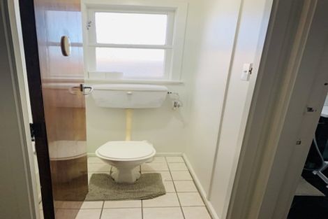 Photo of property in 3154 Great North Road, New Lynn, Auckland, 0600