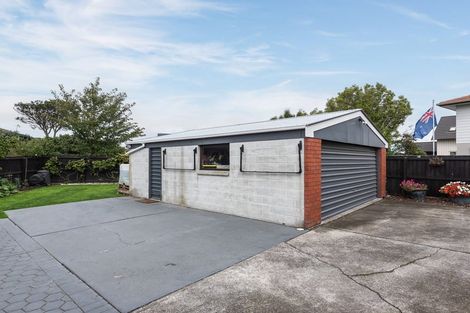 Photo of property in 18 Lowry Avenue, Redwood, Christchurch, 8051