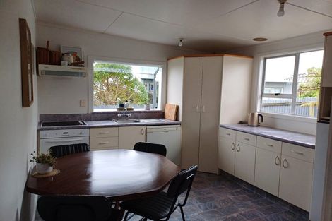 Photo of property in 10 Magdala Street, Kakanui, Oamaru, 9495