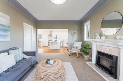 Photo of property in 27 Isadore Road, Saint Clair, Dunedin, 9012