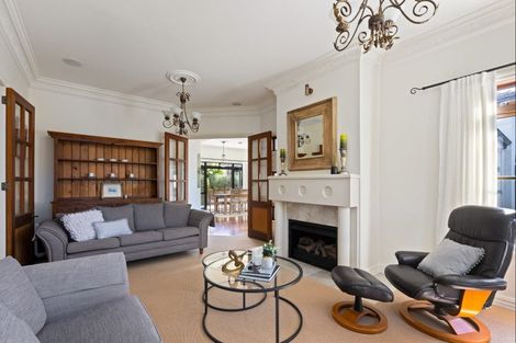 Photo of property in 21 Penwood Close, East Tamaki Heights, Auckland, 2016