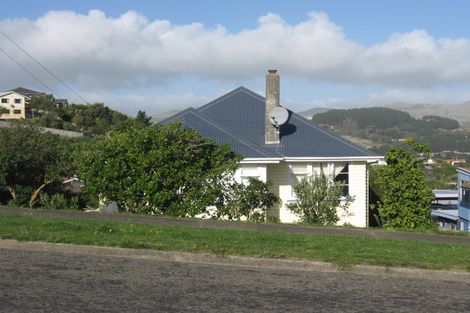 Photo of property in 38 Spur Grove, Titahi Bay, Porirua, 5022