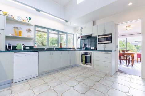 Photo of property in 29 Cranbrook Grove, Waikanae, 5036