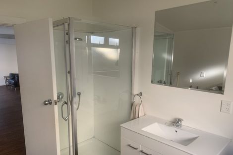 Photo of property in 37 Ara Paiwhenua, Tawa, Wellington, 5028