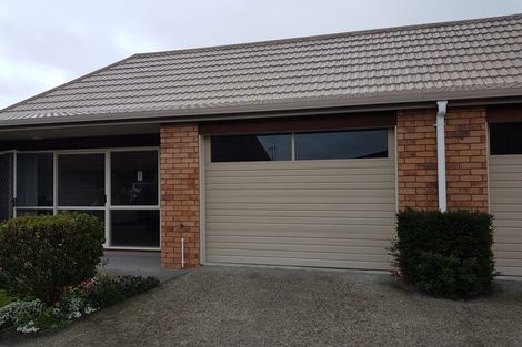 Photo of property in Rangeview Villas, 22/9 Fuller Close, Levin, 5510