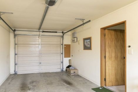 Photo of property in 8 Scorian Close, Karori, Wellington, 6012