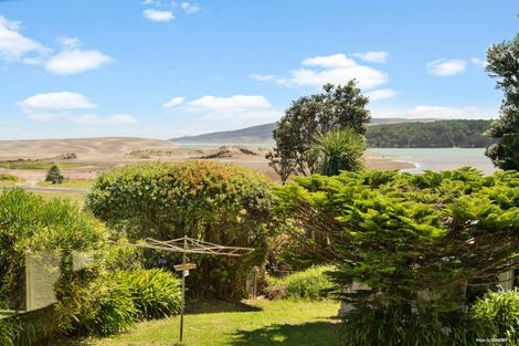 Photo of property in 90 Maunsell Road, Port Waikato, Tuakau, 2695