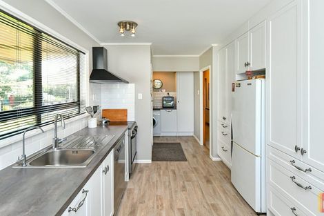 Photo of property in 8 Ainsdale Place, Manurewa, Auckland, 2102