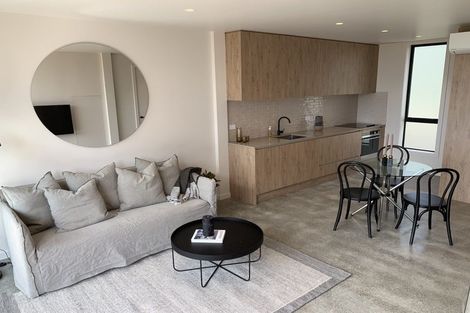 Photo of property in 1a/1 Park Rise, Campbells Bay, Auckland, 0630