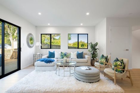 Photo of property in 1/9 Rengarenga Rise, Fairview Heights, Auckland, 0632