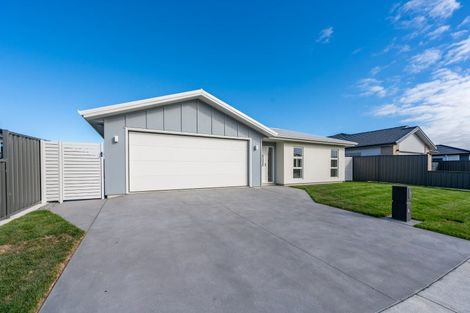 Photo of property in 10 Cassin Place, Taradale, 4112
