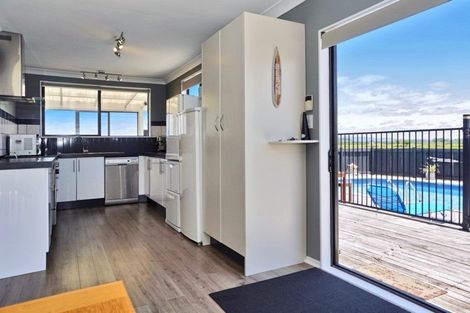 Photo of property in 40 Pukehina Parade, Pukehina, Te Puke, 3189