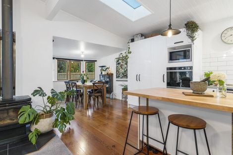 Photo of property in 6 Widdison Place, Whangamata, 3691