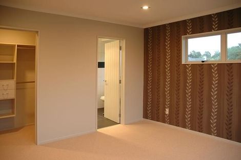 Photo of property in 21 Leburn Crescent, Flat Bush, Auckland, 2016