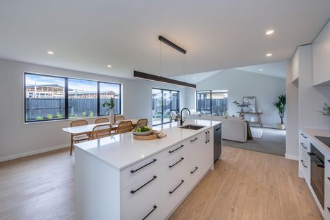 Photo of property in 9 Crosado Place, Rolleston, 7614