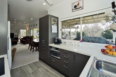 Photo of property in 8 Saunders Place, Te Puke, 3119