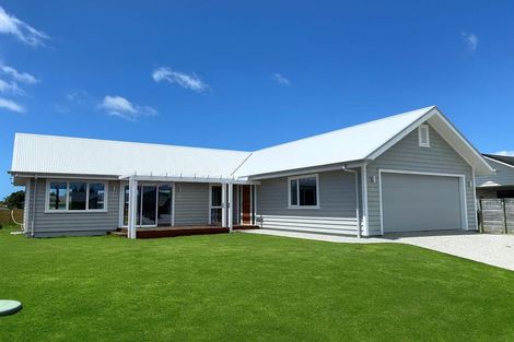 Photo of property in 156 Kupe Drive, Whitianga, 3510