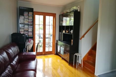 Photo of property in 27 Statesman Street, Henderson, Auckland, 0612