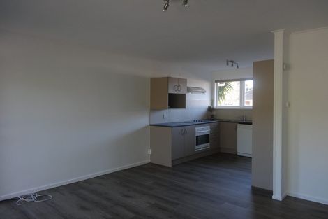 Photo of property in 7a/2 Corrella Road, Belmont, Auckland, 0622