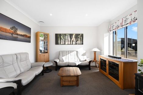 Photo of property in 8 Eskdale Lane, Flagstaff, Hamilton, 3210
