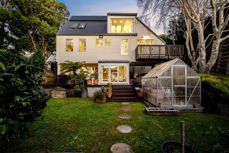 Photo of property in 57 Kahu Road, Paremata, Porirua, 5024