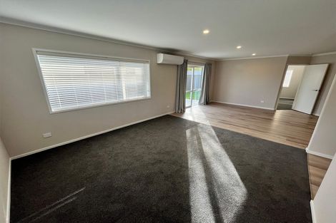 Photo of property in 14 George Yee Place, Taradale, 4112