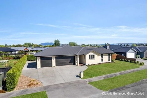 Photo of property in 44 Willowside Place, Amberley, 7410