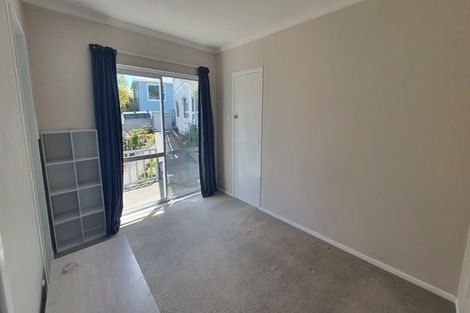 Photo of property in 62 Taylor Terrace, Tawa, Wellington, 5028